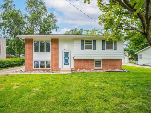 4308 67th St, Urbandale, IA 50322