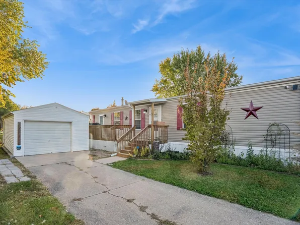 2101 SE Winter Park Dr, Ankeny, IA 50021