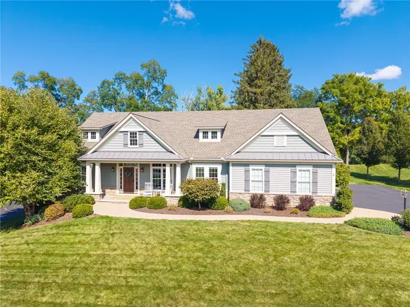 3 Basin View Dr, Pittsford, NY 14534