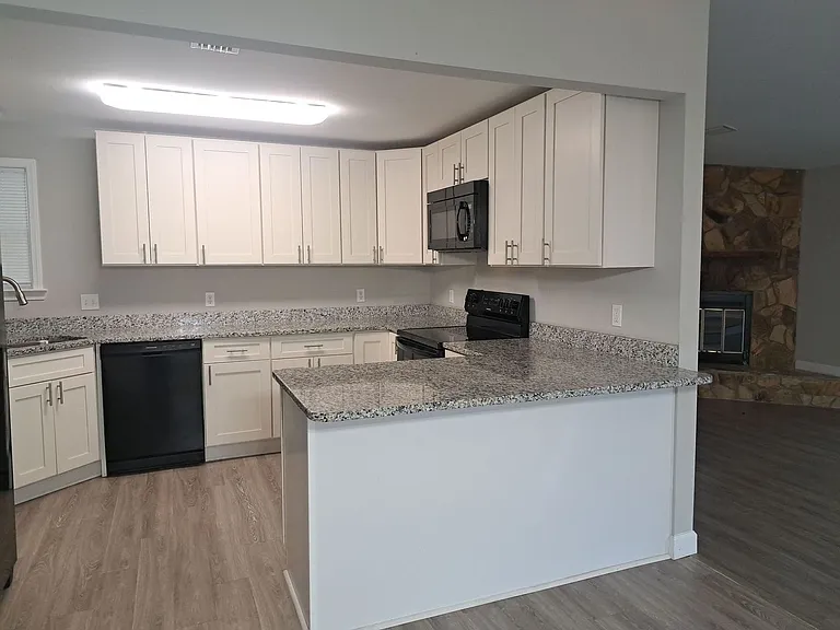 5921 Howard Rd — Photo 5