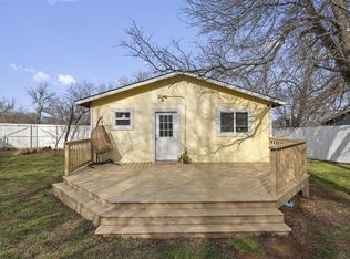 121 Jackson St, Elgin, TX 78621