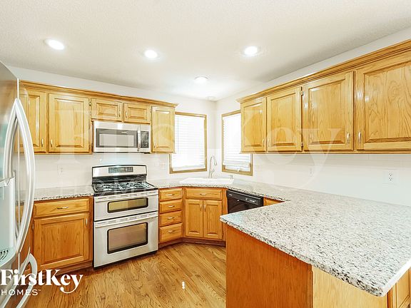 5th image of 17235 W 156th Ter