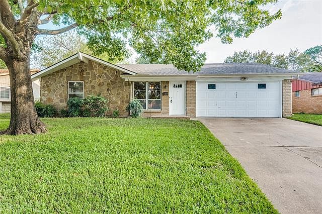 1st image of 206 E Vilbig St