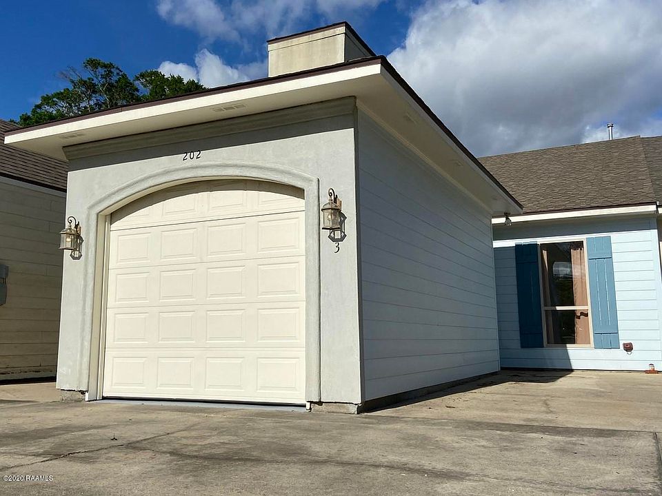 1st image of 202 W Brentwood Blvd Unit 3