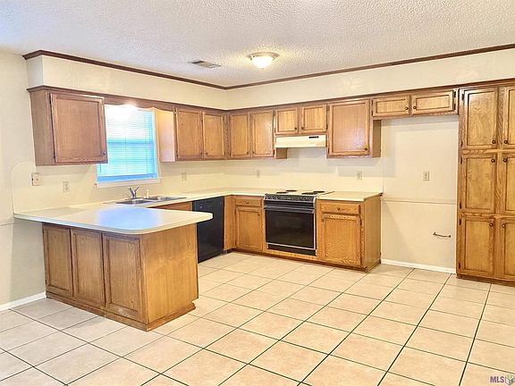 3rd image of 1317 Leigh Dr