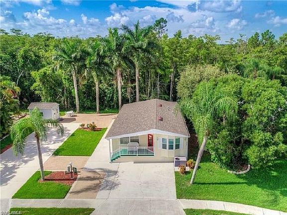 4th image of 4027 Crystal Lake Dr
