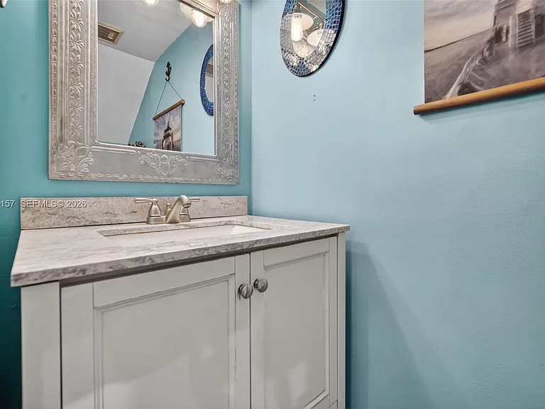 4250 SW 70th Ter — Photo 20
