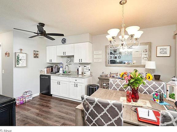 5th image of 5521 Wrens Ln #31B