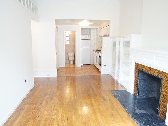 3rd image of 39 W 75th St #2A
