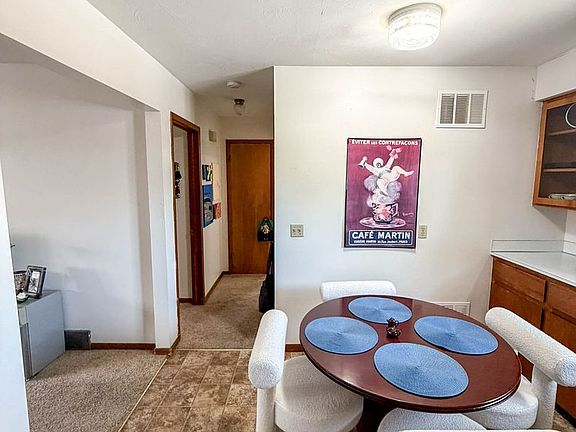4th image of 4400 S 48th St #4412