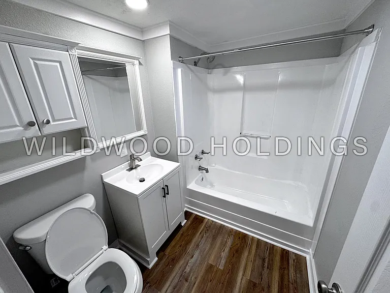 Bathroom 3, inside of Bedroom 3