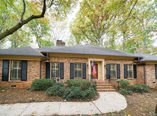 1009 Bearmore Dr, Charlotte, NC 28211