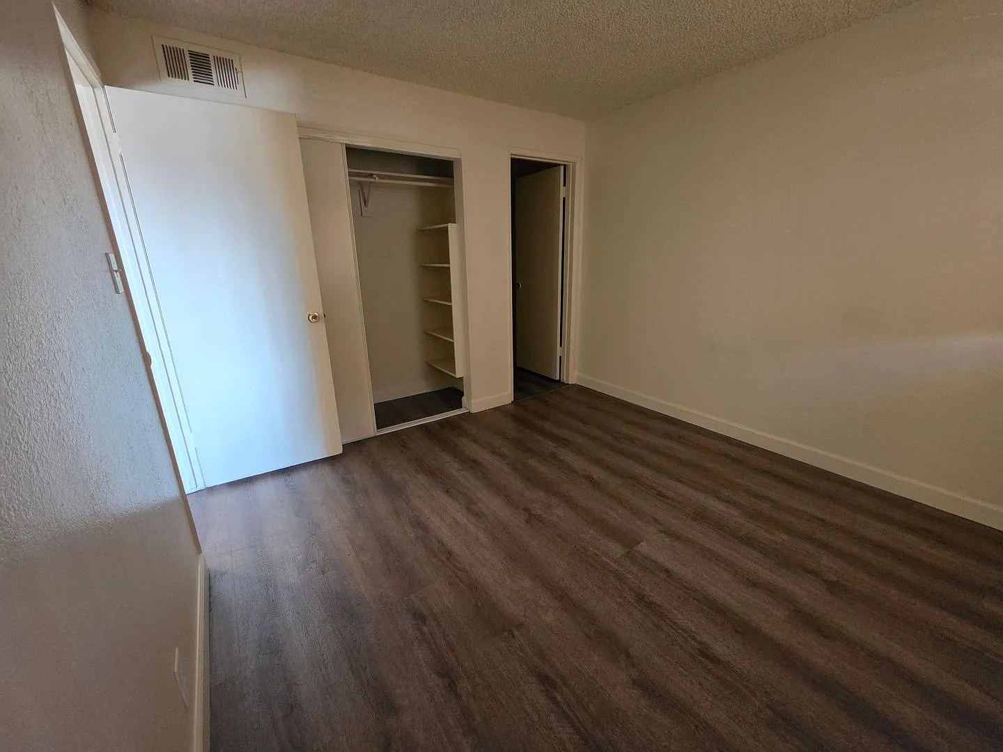 1 Bedroom 1 Bath In Central Las Vegas — Photo 3
