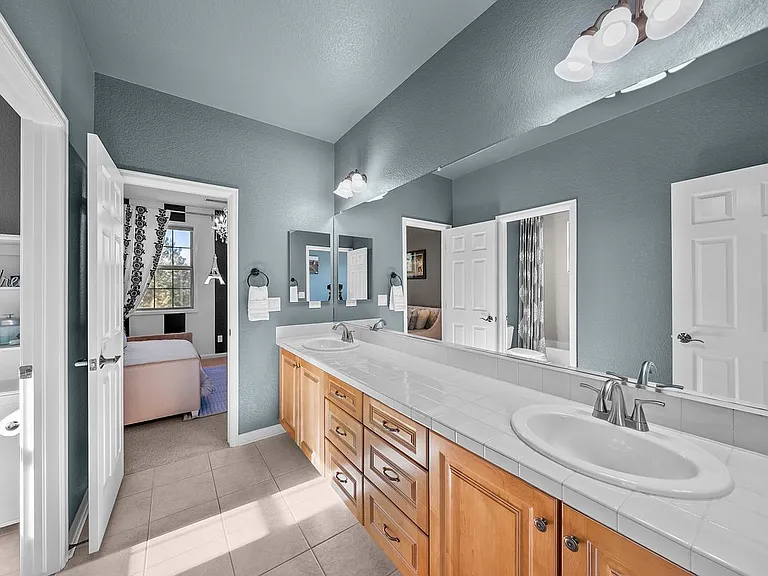 6258 Oxford Peak Ct — Photo 30
