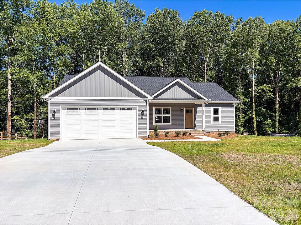 1st image of 206 Edgewood Dr
