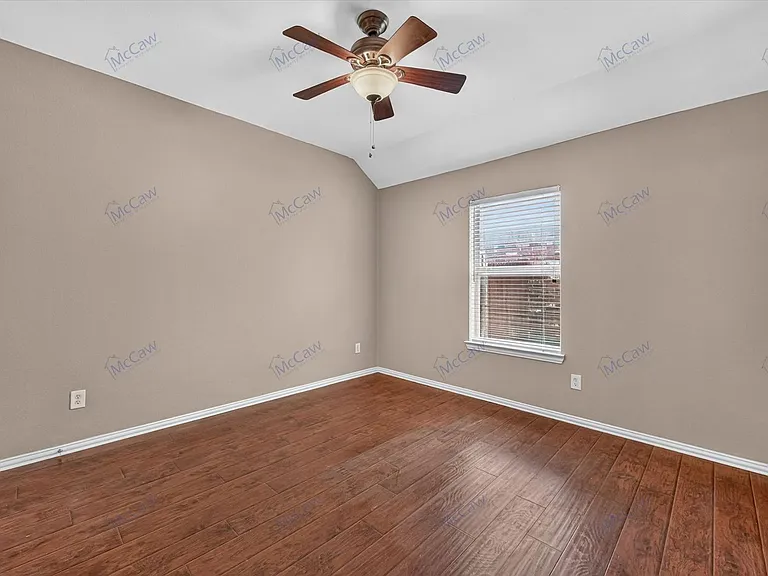9068 Weller Ln — Photo 12