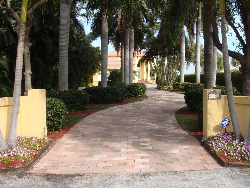 1st image of 10 Intracoastal Way