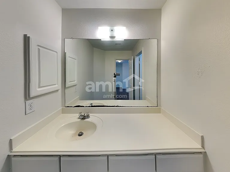 3631 Barkers Crossing Ave — Photo 21