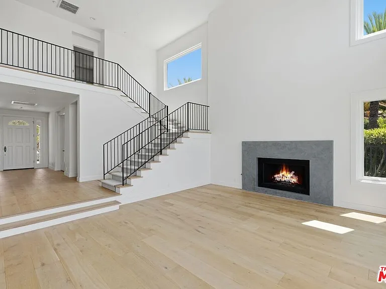 16802 Calle De Sarah — Photo 10