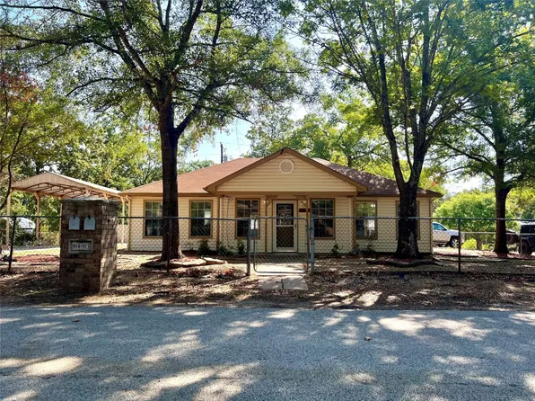 913 Holiday Dr, Kemp, TX 75143