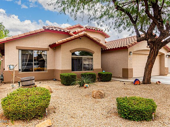 5th image of 548 E EMBASSY Drive