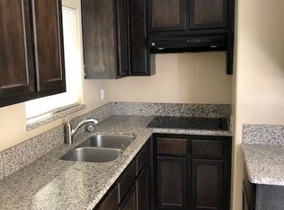 321 1/2 F St, Bakersfield, CA 93304