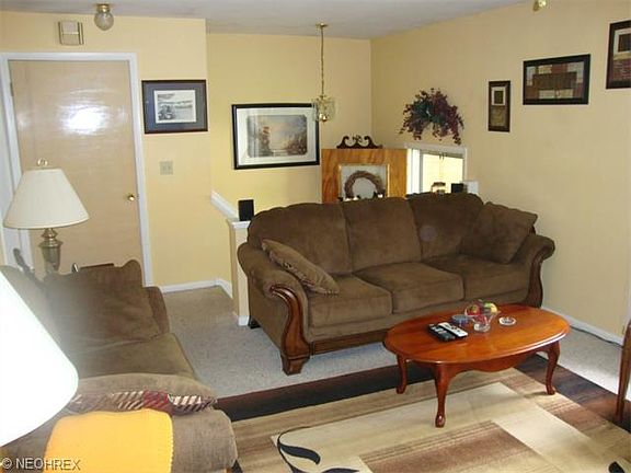 4th image of 12827 Fountain Ct