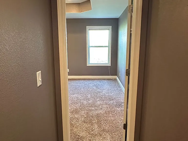 335 Lyle Curtis Cir — Photo 30