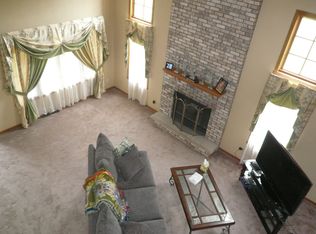 8923 N Sunnyside Dr, Byron, IL 61010