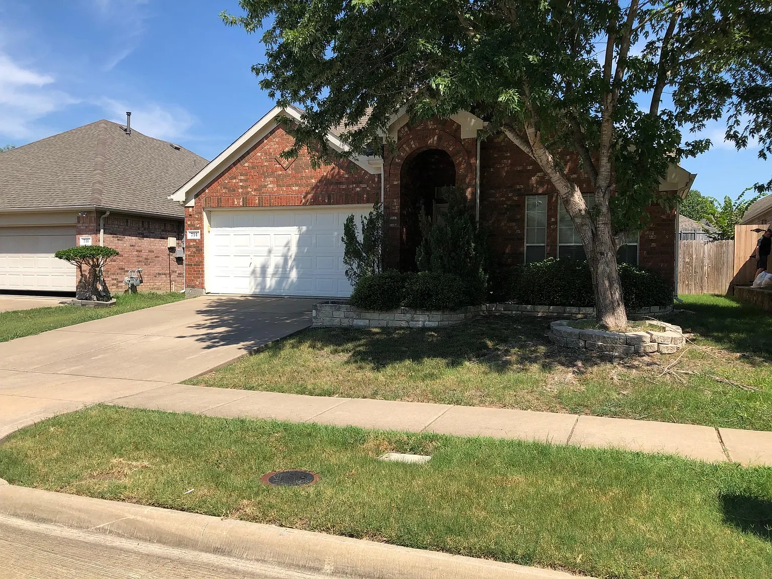 3 bed, 1915 sqft, $2,400 — Photo 2