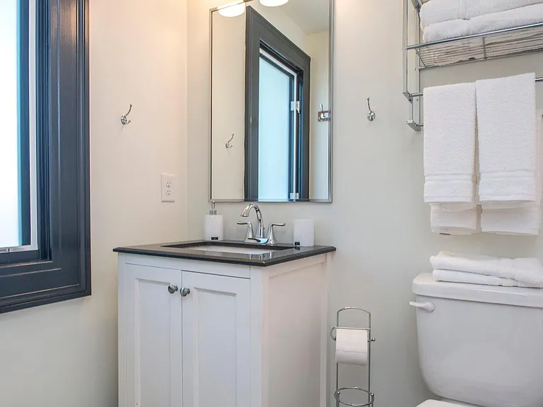 1208 Elmwood Ave — Photo 17