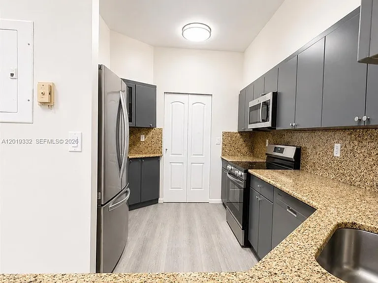 8816 Collins Ave #206 — Photo 5