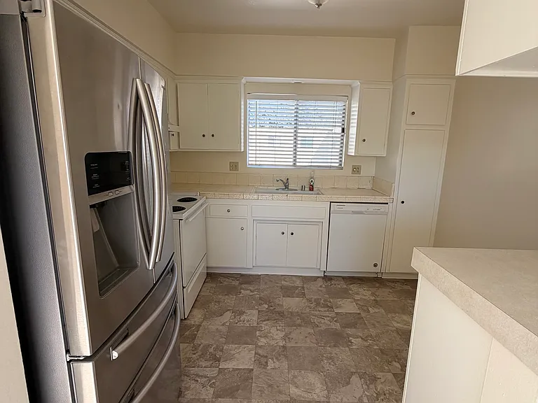 1820 E Del Mar Blvd #208 — Photo 4