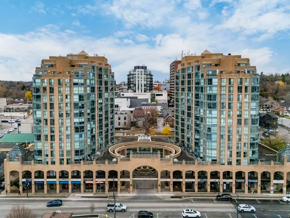 140 Dunlop St E #609