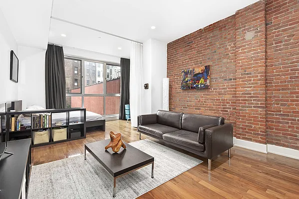 Sold by Compass | media 1