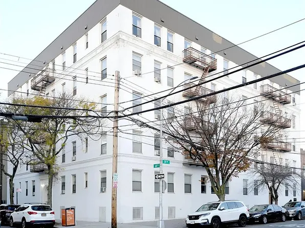 37-75 64th St #31, Woodside, NY 11377