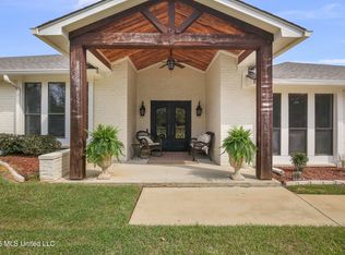 301 Calumet Dr, Madison, MS 39110