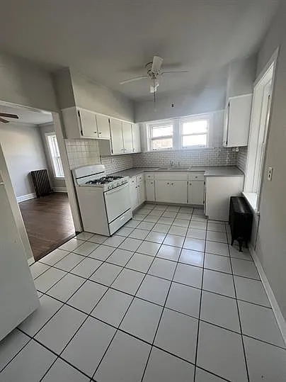 3545 Vernon Ave