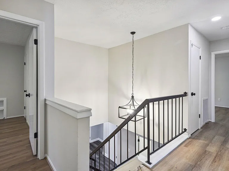 68 NE Yewleaf Rd — Photo 19