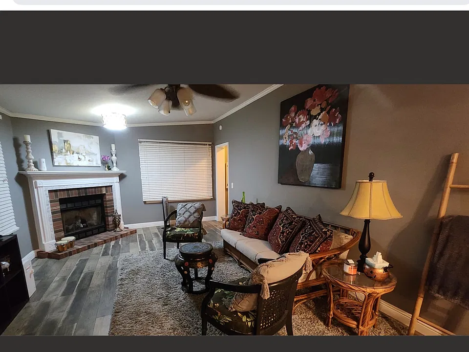 1042 Old Six Hwy