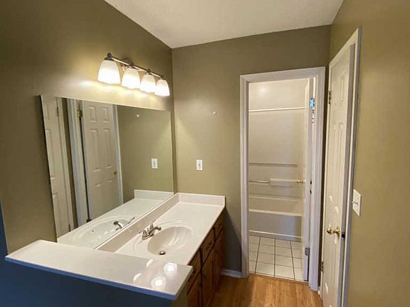 5th image of 7151 Dunbarton Dr