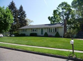 20 Pioneer Dr, Enfield, CT 06082