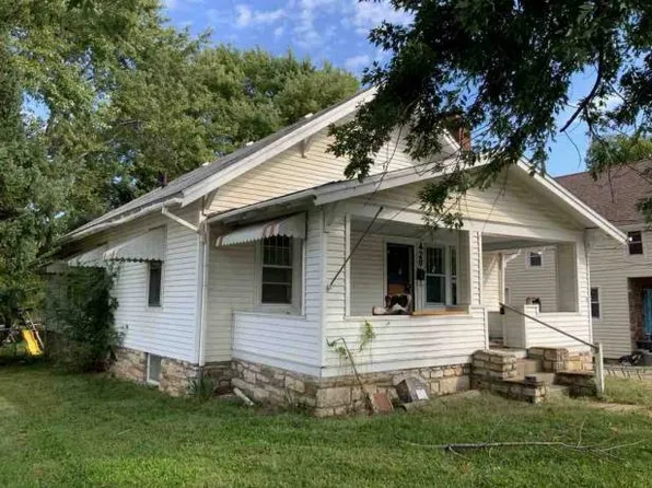 426 Parker Ave, Osawatomie, KS 66064