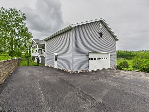 5th image of 2 Franklin Farms Dr