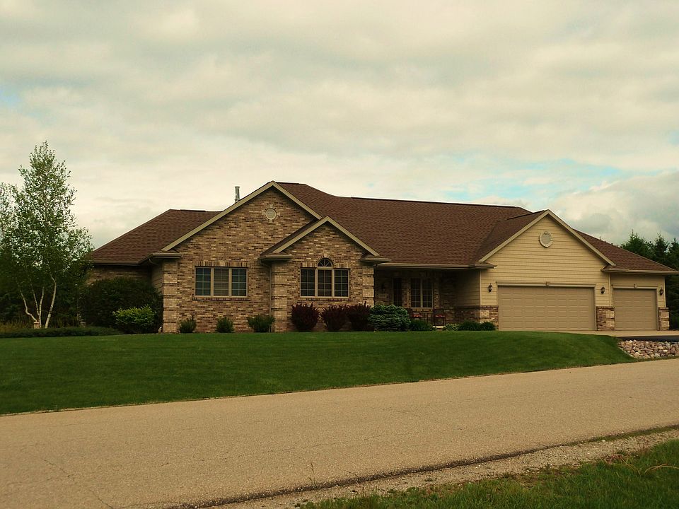 1st image of N3264 Feather Ridge Dr