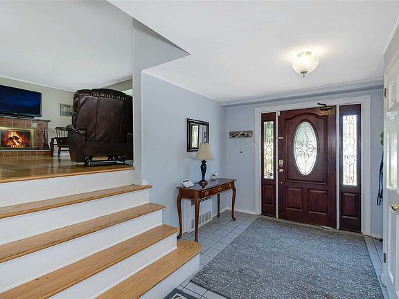 3rd image of 3 Candlewood Ct