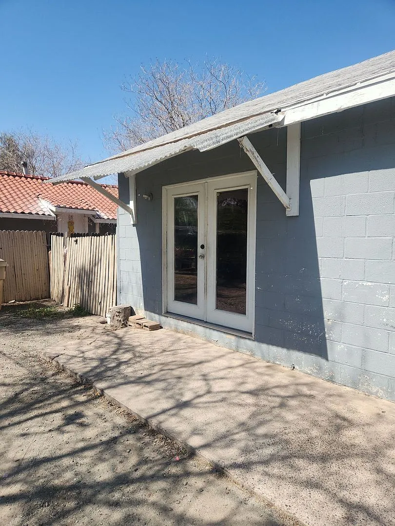 Building Photo - 6414 N 65th Dr