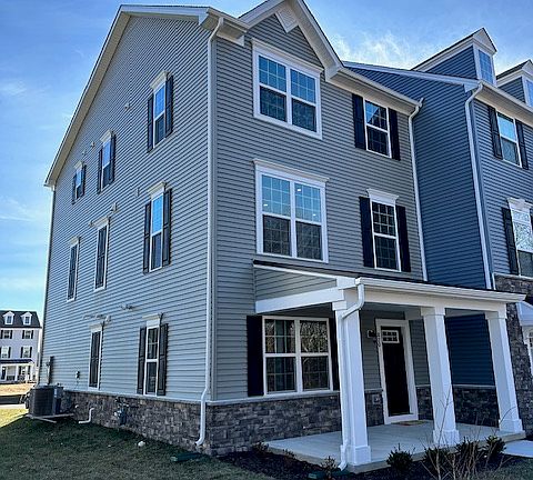 2nd image of 820 New Castle Landing Dr #1