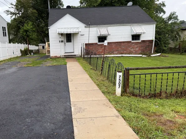 7507 Magarity Rd, Falls Church, VA 22043