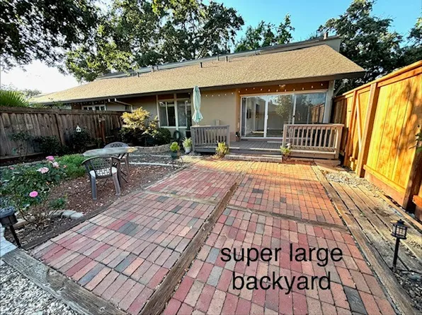 3 Massolo Dr, Pleasant Hill, CA 94523